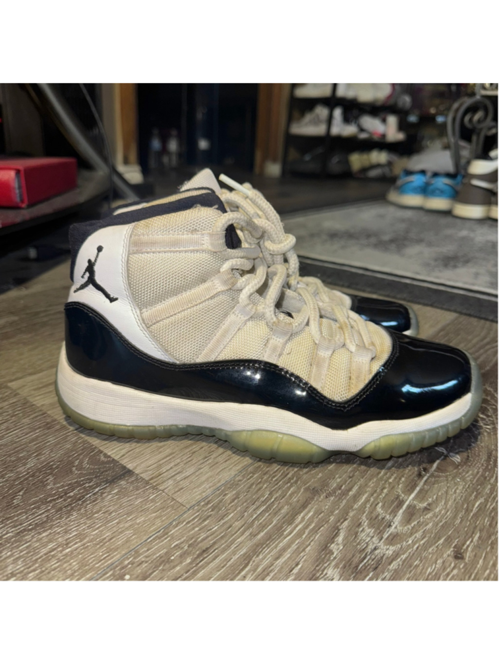 Nike Air Jordan 11 Retro Concord 11s 45 Sneakers White Black Size 5.5y 9w